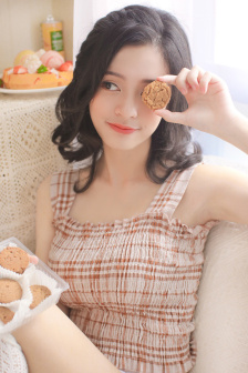 狗的蝴蝶结卡我里面了怎么办